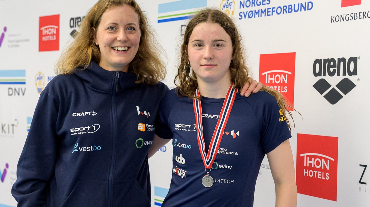 Styremedlem Karina Kleiven og Selene Kleiven Henriksen