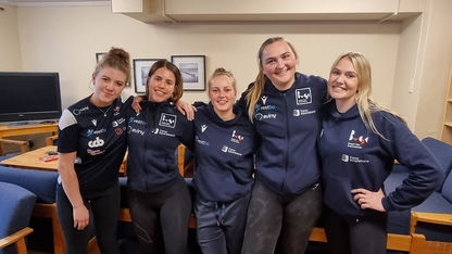 Marte Hordnes med medtrenere